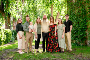 Multi family photo session at a green park in Winnipeg