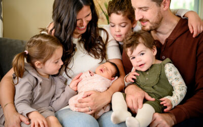 Winnipeg Newborn Photography | At-Home Family Session