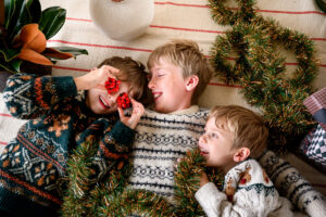 Festive holiday mini session for Winnipeg families