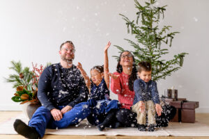 Winnipeg family Christmas photos from holiday mini session