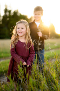 Family enjoying a relaxed photo session in Manitoba